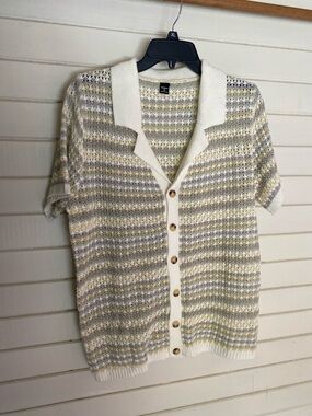 Short-Sleeve Knit Polo Cardigan in Cream, Gray & Pale Yellow